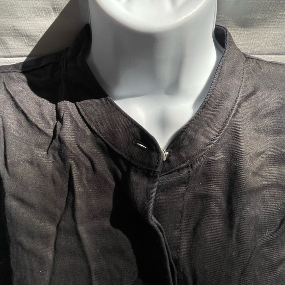 Button up blouse - Picture 3 of 5